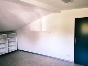 Pronájem bytu 1+kk, Praha - Kunratice, Vídeňská, 31 m2