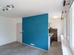 Pronájem bytu 1+kk, Praha - Prosek, Veltruská, 33 m2