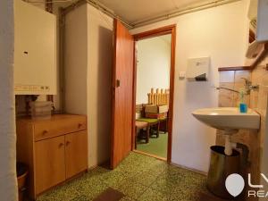 Prodej komerční nemovitosti, Nové Město na Moravě, 230 m2