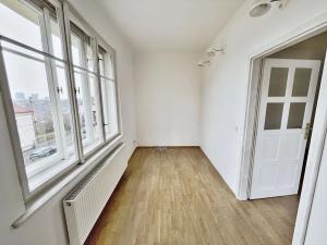 Pronájem bytu 3+1, Praha - Smíchov, Na Konvářce, 76 m2