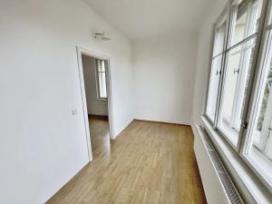 Pronájem bytu 3+1, Praha - Smíchov, Na Konvářce, 76 m2