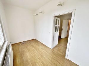 Pronájem bytu 3+1, Praha - Smíchov, Na Konvářce, 76 m2