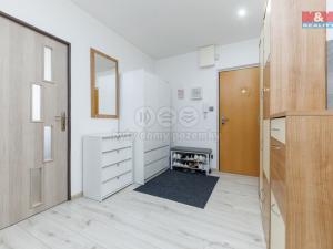 Prodej bytu 3+1, Hevlín, 70 m2