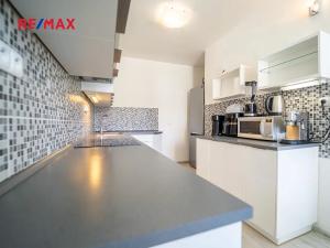 Prodej bytu 4+1, Praha - Řepy, Španielova, 90 m2