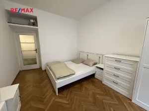 Pronájem bytu 2+kk, Praha - Smíchov, Na Skalce, 36 m2