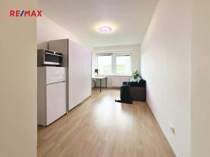 Prodej bytu 1+kk, Praha - Jinonice, Peroutkova, 23 m2