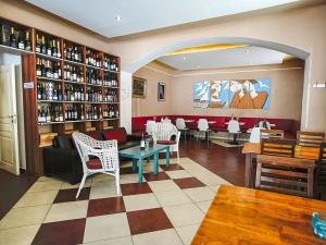 Prodej restaurace, Praha - Smíchov, Zborovská, 156 m2