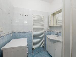 Pronájem bytu 1+kk, Tymákov, 30 m2