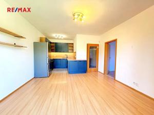 Pronájem bytu 2+kk, Praha - Suchdol, Holubí, 40 m2