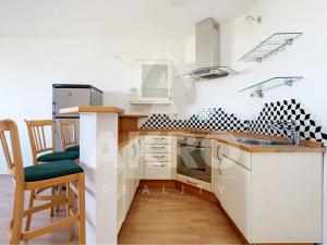 Pronájem bytu 2+kk, Praha - Břevnov, Slavníkova, 58 m2