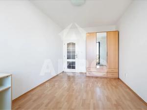 Pronájem bytu 2+kk, Praha - Břevnov, Slavníkova, 58 m2