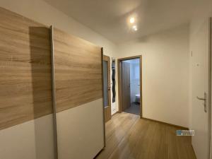 Pronájem bytu 1+kk, Zbuzany, Na Návsi, 42 m2
