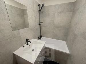 Pronájem bytu 2+kk, Praha - Řepy, Laudova, 44 m2