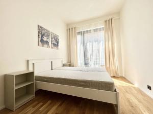 Pronájem bytu 2+kk, Praha - Smíchov, Grafická, 58 m2