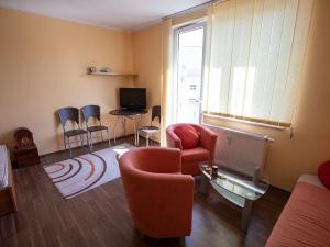 Pronájem bytu 1+kk, Karlovy Vary, Nejdlova, 36 m2