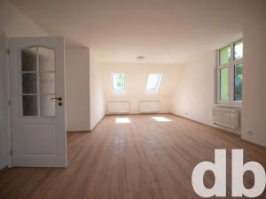 Prodej bytu 2+kk, Karlovy Vary, Pražská silnice, 60 m2