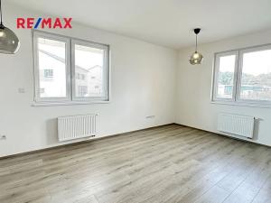 Pronájem bytu 2+kk, Kladno, Štěpána Rautenstraucha, 57 m2