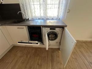 Pronájem bytu 2+kk, Velké Popovice, 50 m2