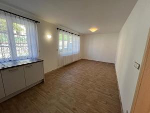 Pronájem bytu 2+kk, Velké Popovice, 50 m2