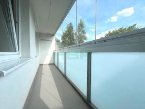 Pronájem bytu 2+kk, Praha - Ruzyně, Smolíkova, 39 m2