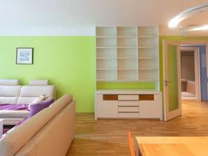 Pronájem bytu 2+kk, Praha - Karlín, Rohanské nábřeží, 80 m2