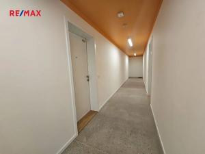 Pronájem bytu 2+kk, Praha - Modřany, Československého exilu, 50 m2