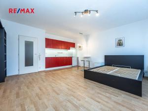 Pronájem bytu 1+kk, Praha - Stodůlky, Sluneční náměstí, 33 m2