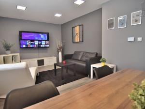 Pronájem bytu 3+kk, Mezouň, 82 m2