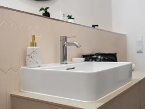 Pronájem bytu 2+kk, Praha - Nusle, Jaromírova, 58 m2