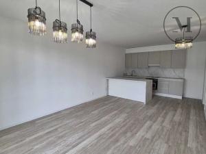 Pronájem bytu 2+kk, České Budějovice, Branišovská, 67 m2