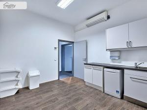 Pronájem kanceláře, Praha - Nové Město, Soukenická, 401 m2