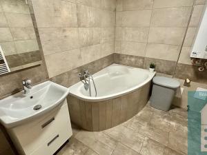 Pronájem bytu 2+1, Kroměříž, Nádražní, 62 m2
