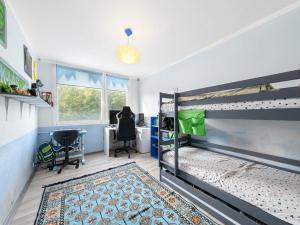Prodej bytu 3+kk, Praha - Kobylisy, Třeboradická, 68 m2
