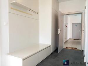 Prodej atypického bytu, Praha - Hrdlořezy, Nad Smetankou, 131 m2