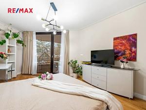 Prodej bytu 2+kk, Praha - Žižkov, Ke kapslovně, 85 m2