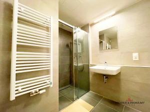 Pronájem bytu 2+kk, Praha - Smíchov, Plzeňská, 57 m2