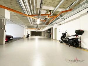 Pronájem bytu 2+kk, Praha - Smíchov, Plzeňská, 57 m2