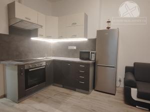 Pronájem bytu 2+kk, Praha - Nové Město, Školská, 27 m2