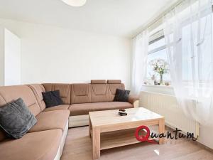 Prodej bytu 2+kk, Praha - Uhříněves, Oty Bubeníčka, 46 m2