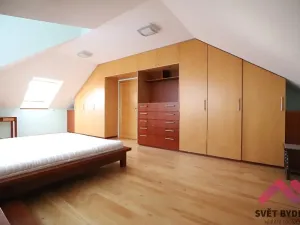 Pronájem rodinného domu, Psáry, Pod Vysokou, 294 m2