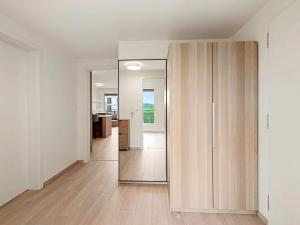 Pronájem bytu 2+kk, Praha, Výstavní, 55 m2