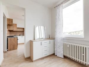 Prodej bytu 2+kk, Praha, Peroutkova, 32 m2