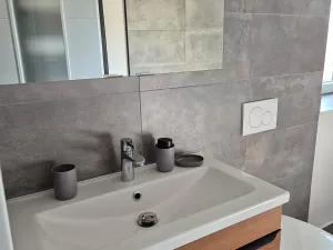 Pronájem bytu 2+kk, Liberec, Valdštejnská, 46 m2