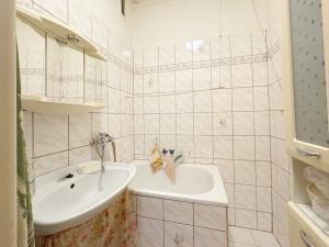 Prodej bytu 2+1, Praha - Malešice, Bydžovského, 54 m2