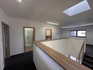 Pronájem kanceláře, Moravany, Bohunická cesta, 300 m2