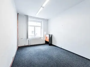 Pronájem skladu, Praha - Vysočany, Podkovářská, 300 m2