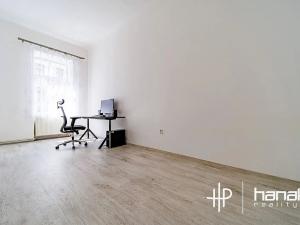 Prodej bytu 3+1, Olomouc, Komenského, 116 m2