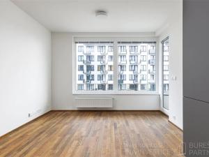 Pronájem bytu 2+kk, Praha - Vysočany, Smržových, 52 m2