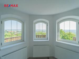 Prodej rodinného domu, Vinařice, 494 m2