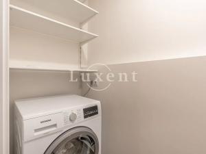 Pronájem bytu 2+kk, Praha - Holešovice, Sanderova, 62 m2